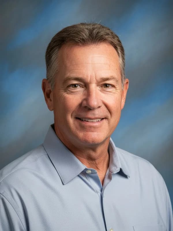 Henry Campbell headshot