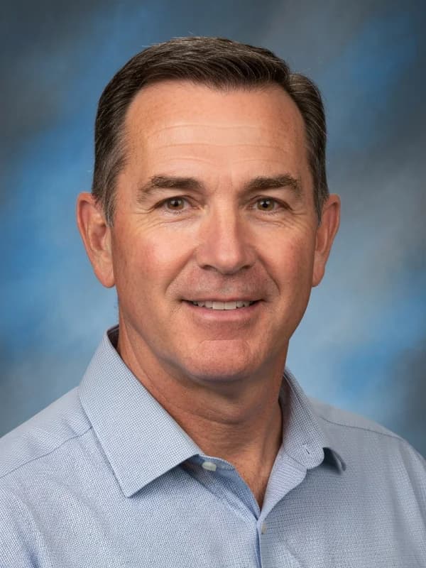 Noah Murphy headshot