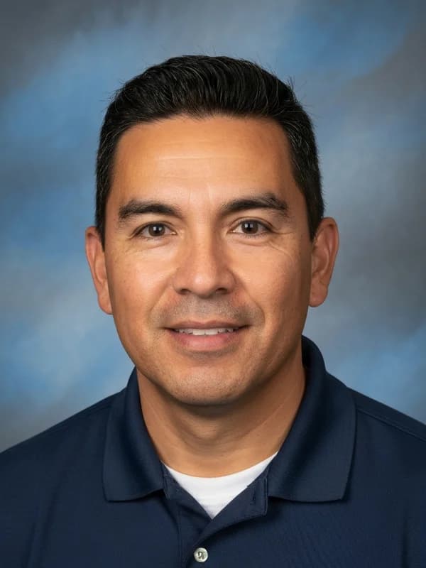 Steven Rivera headshot